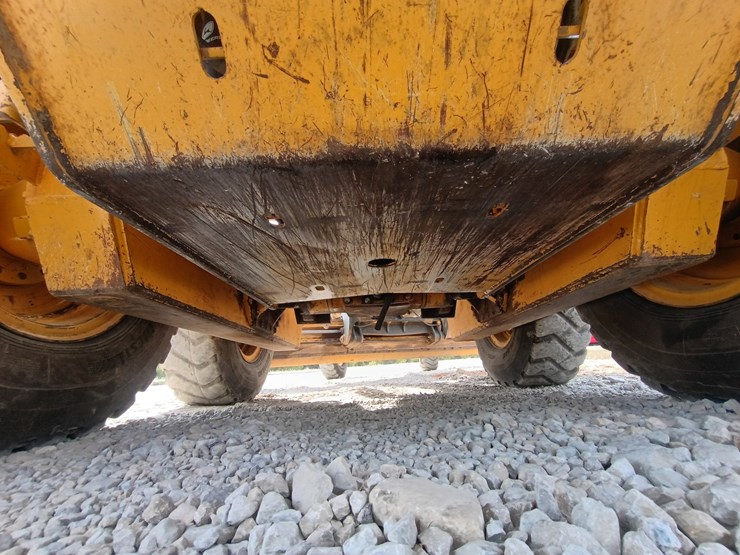 2008-deere-670d-image-104