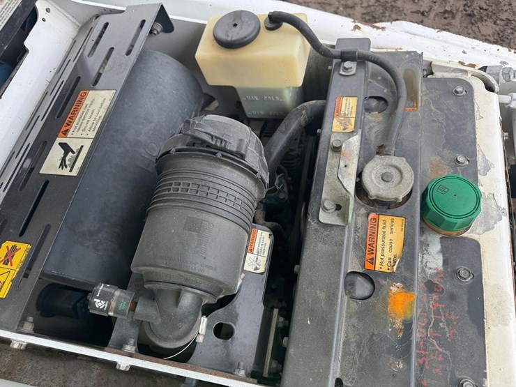 2019-bobcat-mt85-image-21