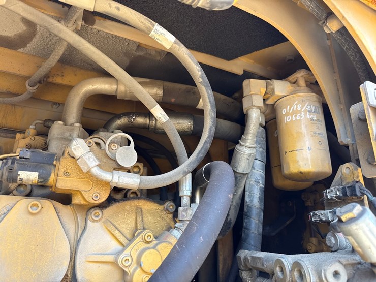 2012-caterpillar-c13-image-59