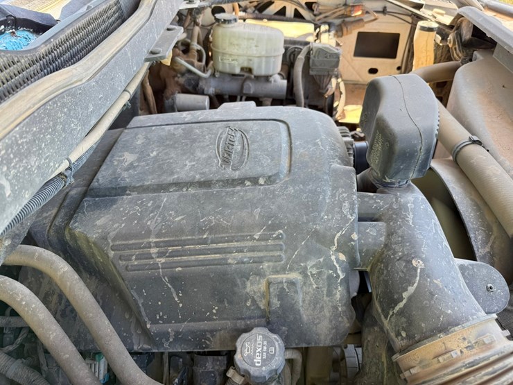 2019-chevrolet-2500hd-image-16