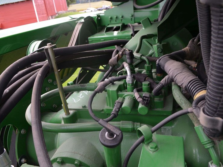 2012-john-deere-s550-image-69