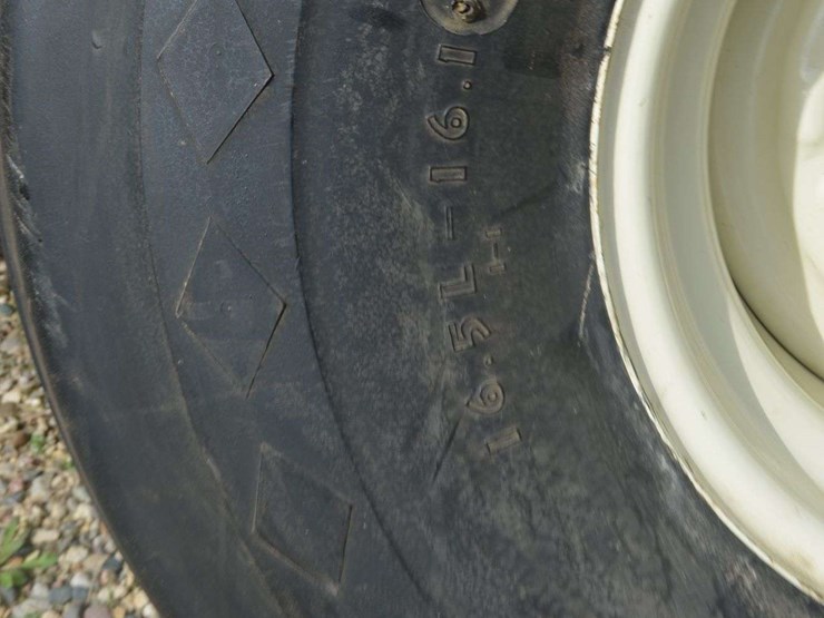 8-bolt-implement-tire-image-3