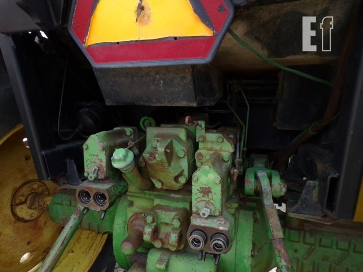john-deere-4240-image-12