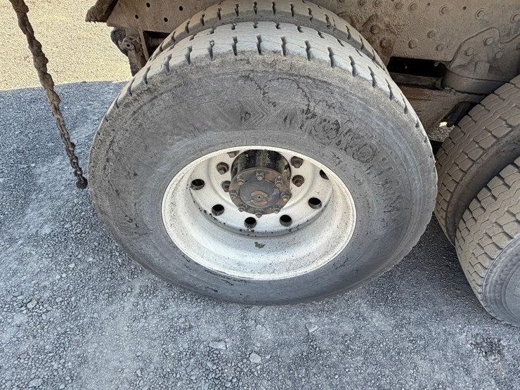 #2532-•-kenworth-w928-tandem-axle-dump-truck-image-66