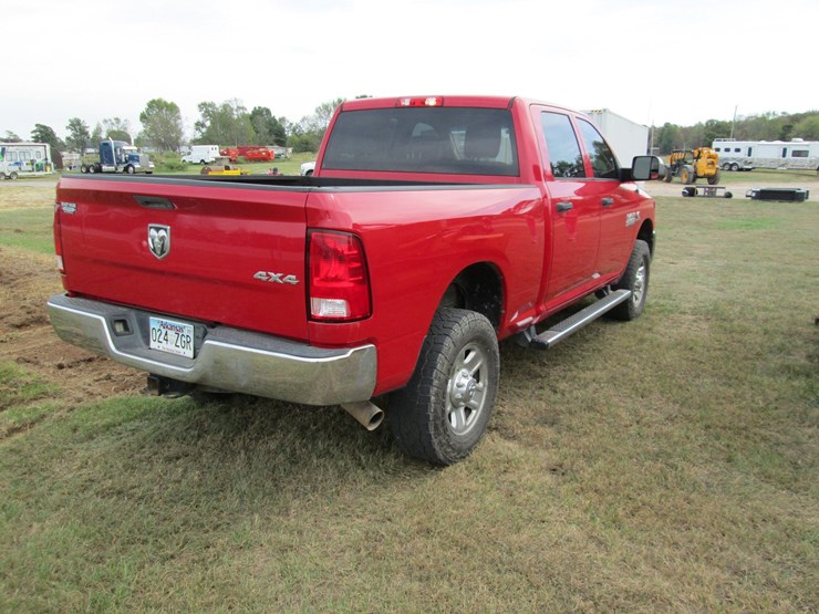 2018-dodge-ram-2500-image-3