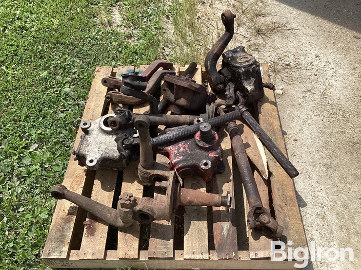 kenworth-cab-over-manual-steering-box-w/-pitman-arms-image-4