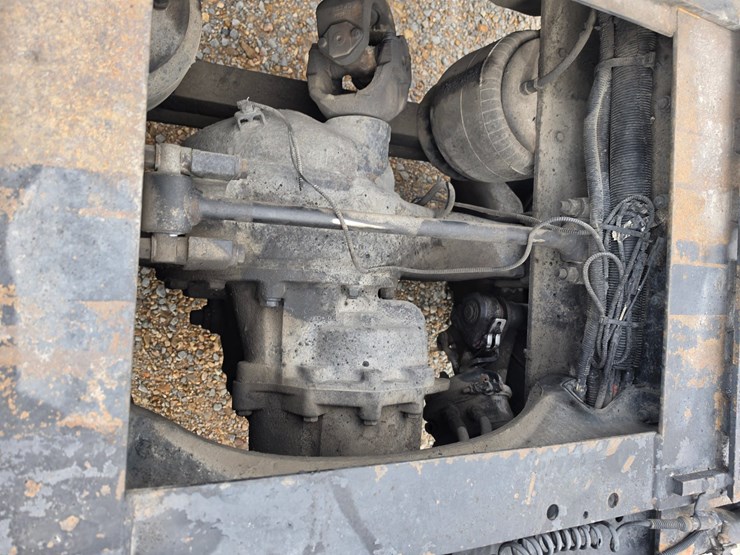 2005-peterbilt-379-image-95