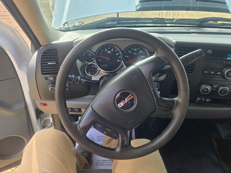 2013-gmc-sierra-3500-image-58
