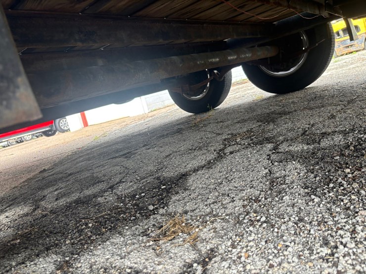 #2336-•-chase-mfg-20'-tandem-axle-utility-trailer-image-35