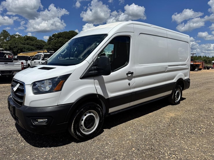 2020-ford-transit-image-1