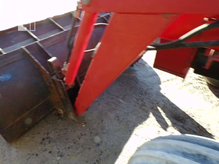 1996-case-ih-4230-image-19