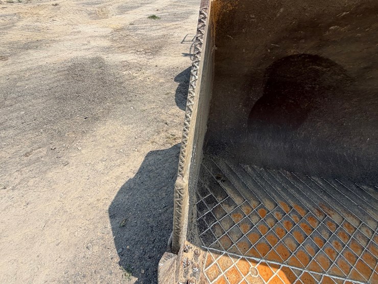 2019-deere-744k-image-17