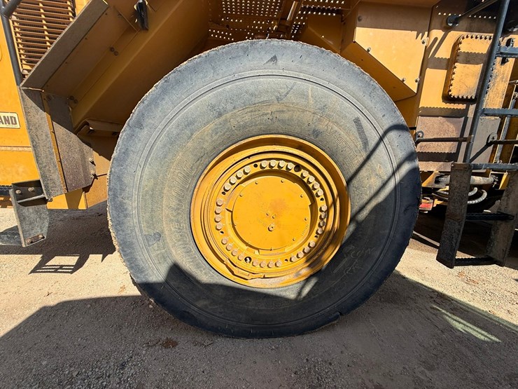 2017-caterpillar-988k-image-150