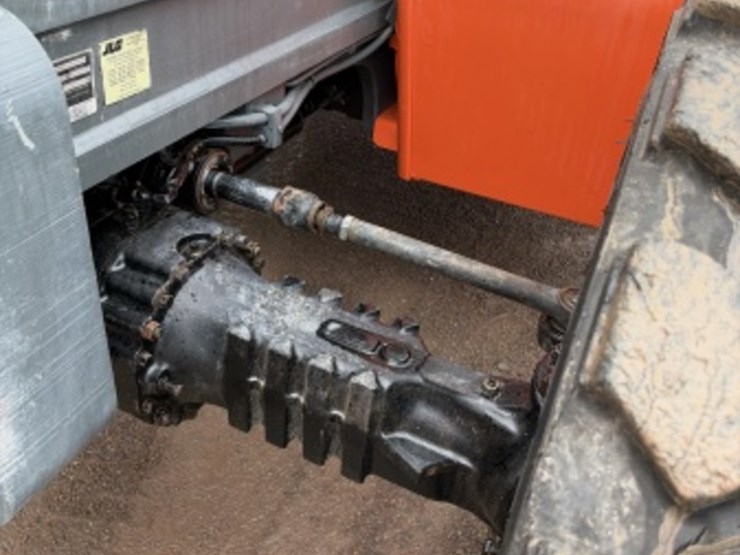 2012-jlg-g9-43a-image-18