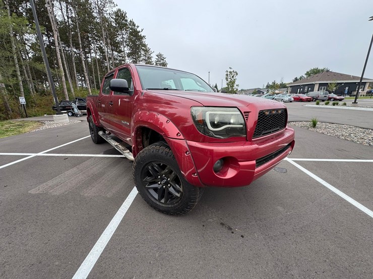 #1929-•-2007-toyota-off-road-pickup-truck-image-7