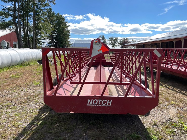 #1608-•-notch-24'-feeder-wagon-image-5