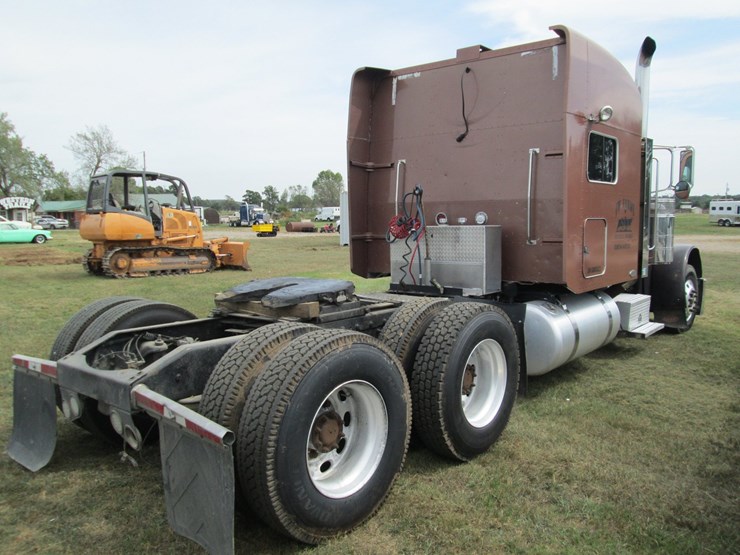 2006-peterbilt-379-image-3