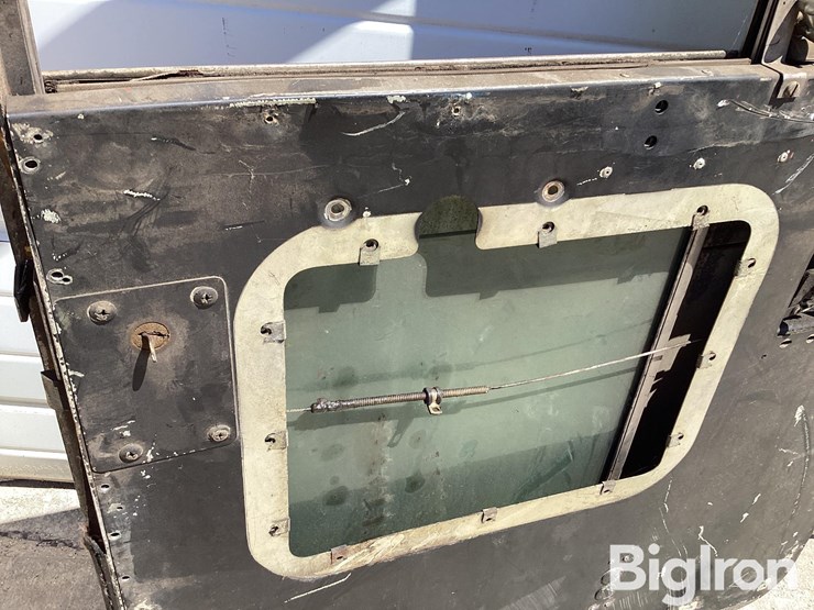 kenworth-driver-side-top-latch-door-image-13