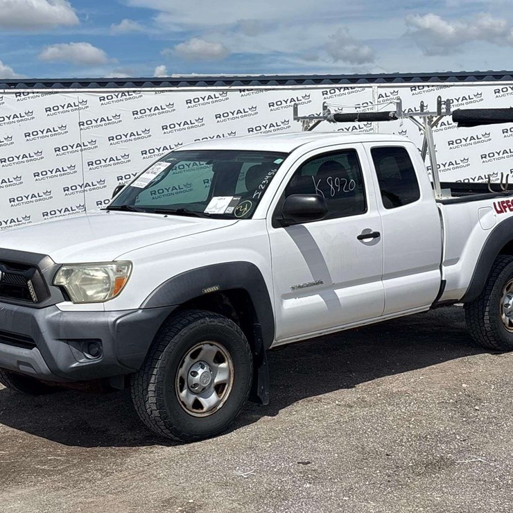 2014 TOYOTA TACOMA
