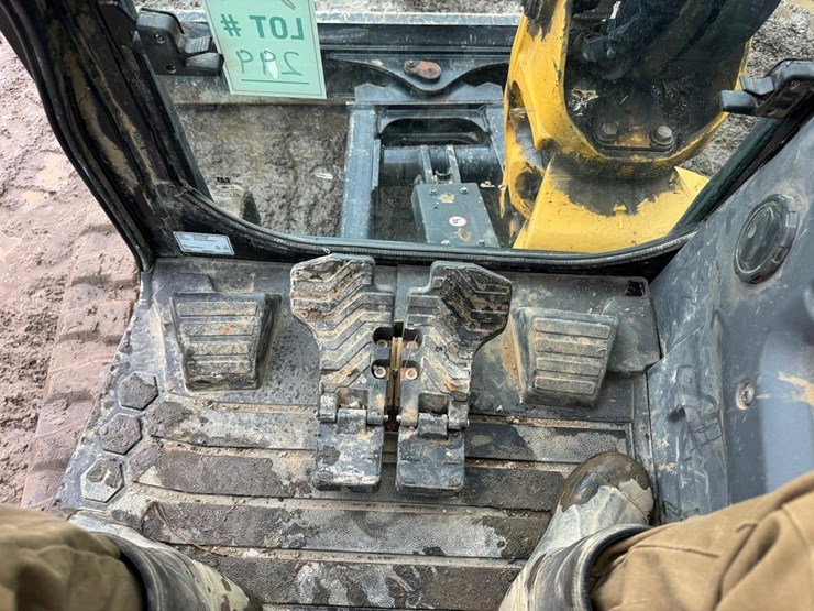 2022-caterpillar-305cr-image-29