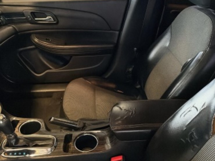 2016-chevrolet-malibu-limited-sdn-image-29