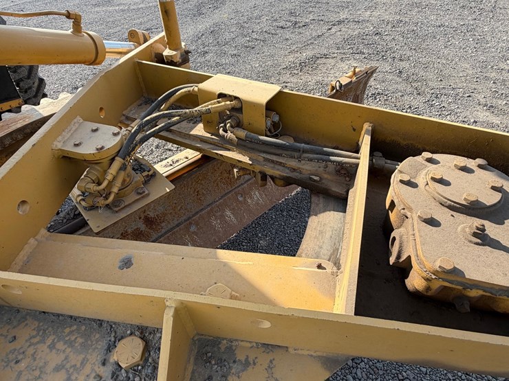 2000-new-holland-rg80-image-18