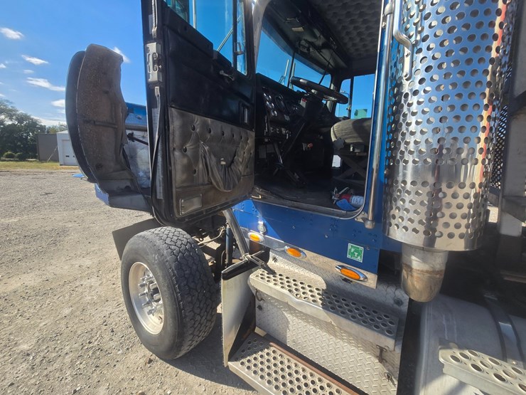 1998-kenworth-t800-image-42