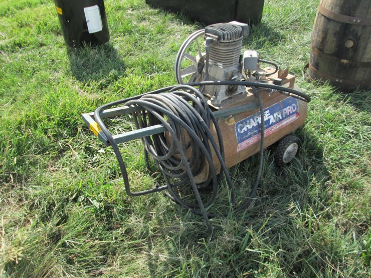 #46102-•-ingersoll-rand-air-compressor-w/hose-inv#46102-image-1