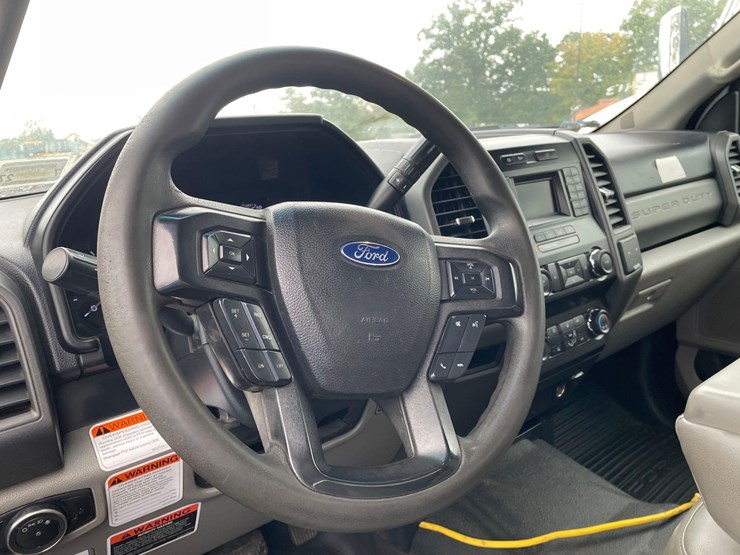 2019-ford-f550-image-16