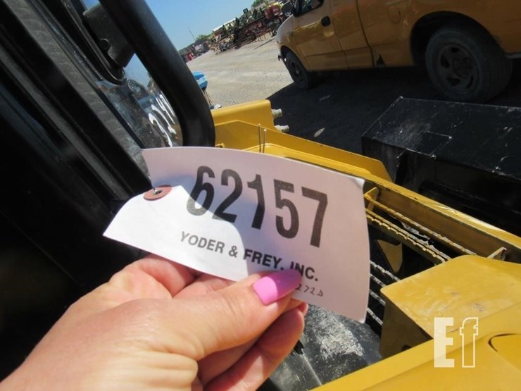 2014-caterpillar-272d-image-16