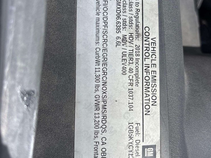 2018-chevrolet-silverado-3500-image-9