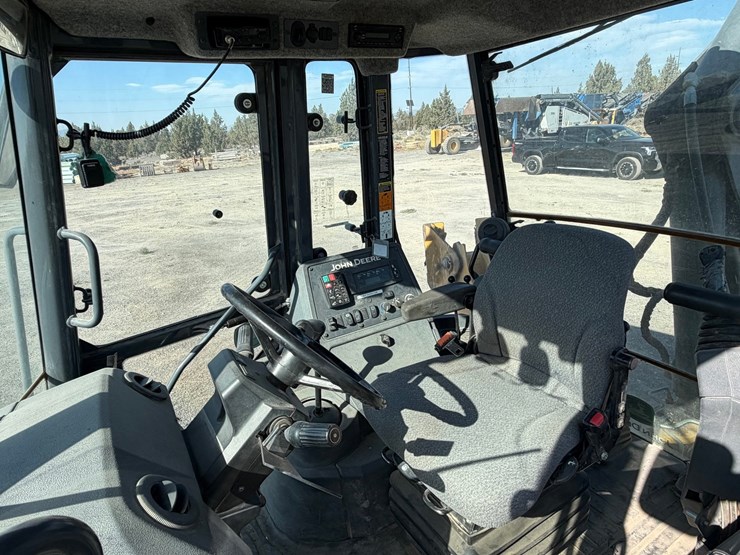 2017-deere-410l-image-66