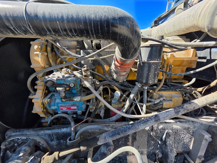 1997-peterbilt-379-image-40