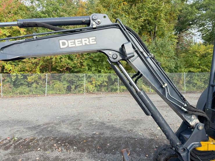 2021-deere-35g-image-15