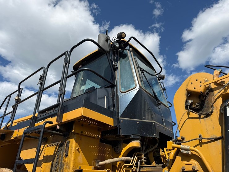 2017-caterpillar-988k-image-79
