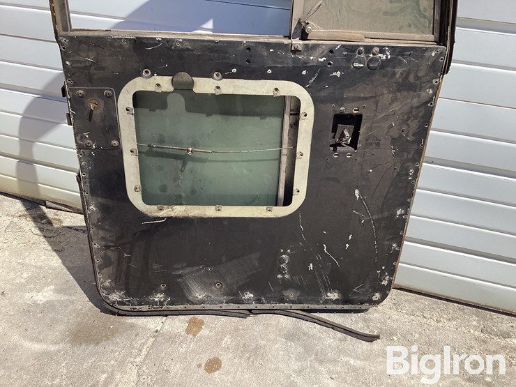 kenworth-driver-side-top-latch-door-image-9