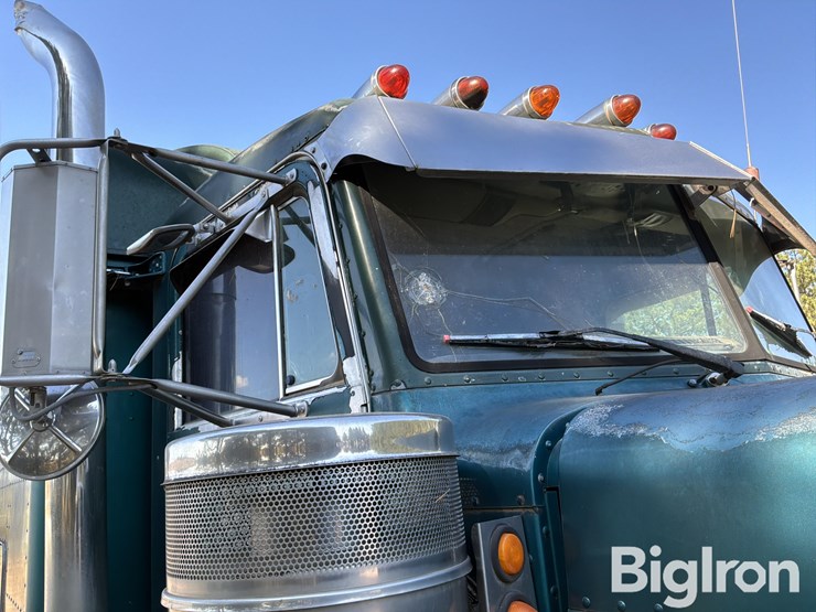 1995-peterbilt-379-image-17
