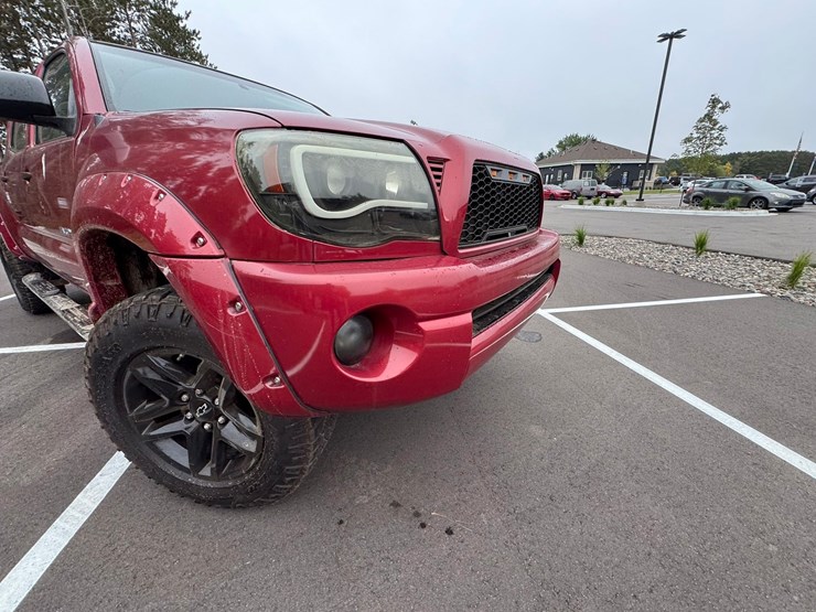#1929-•-2007-toyota-off-road-pickup-truck-image-25