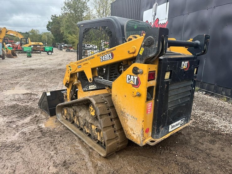 2020-caterpillar-249d-image-4