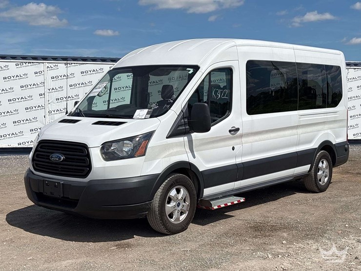 2019-ford-transit-image-1