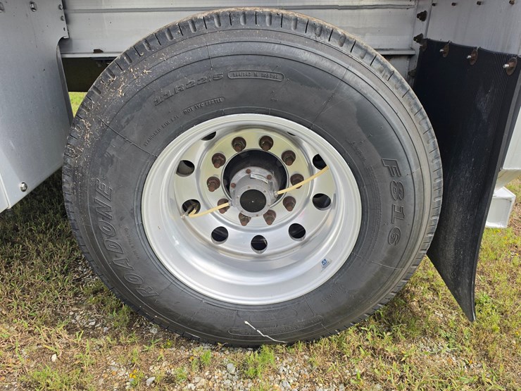 2023-fontaine-flat-bed-trailer-image-75