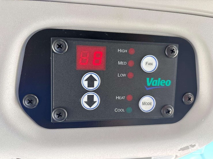 2019-ford-transit-image-26