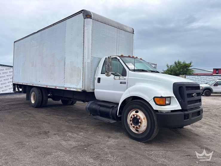 2004-ford-f650-image-2