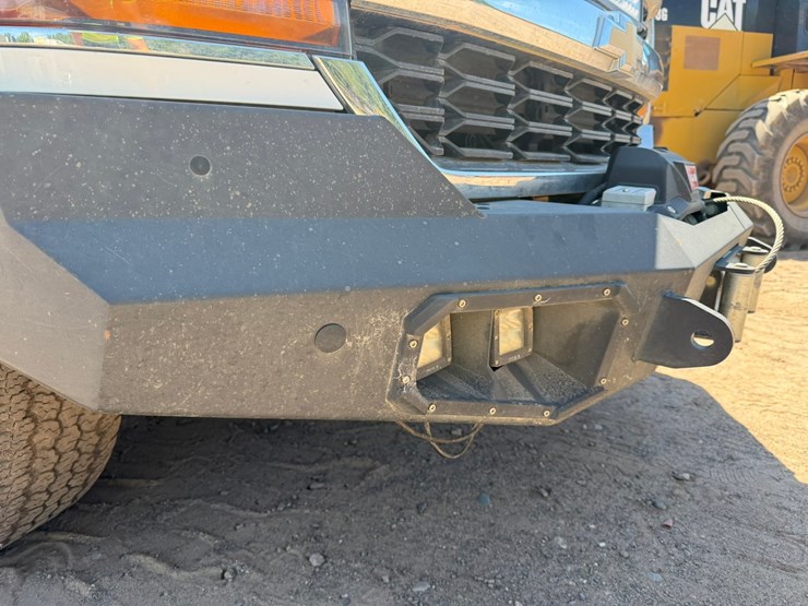 #1395-•-2019-chevrolet-silverado-4x4-pickup-truck-image-10