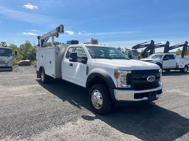 2019-ford-f550-image-1