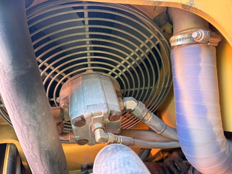 2009-dynapac-cc224hf-image-34
