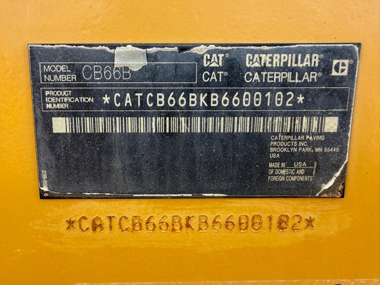 2015-caterpillar-cb66b-image-123