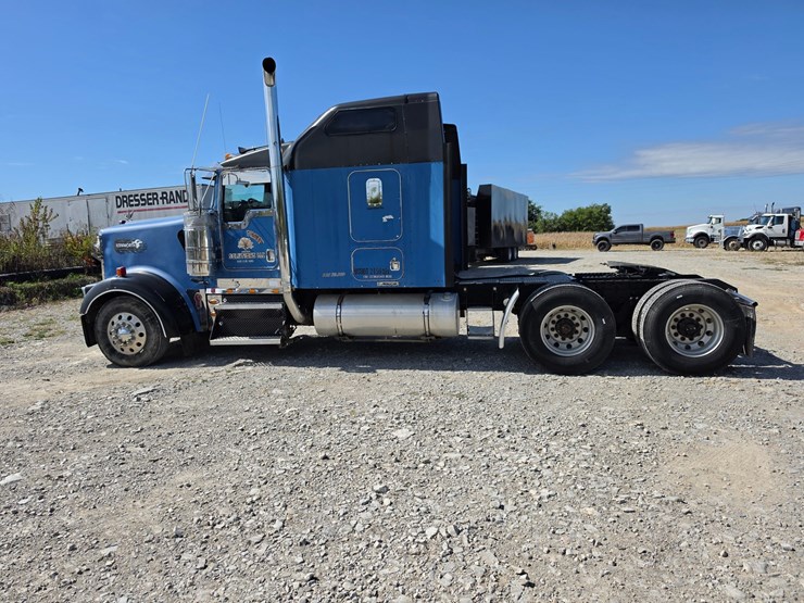 2003-kenworth-w900-image-8