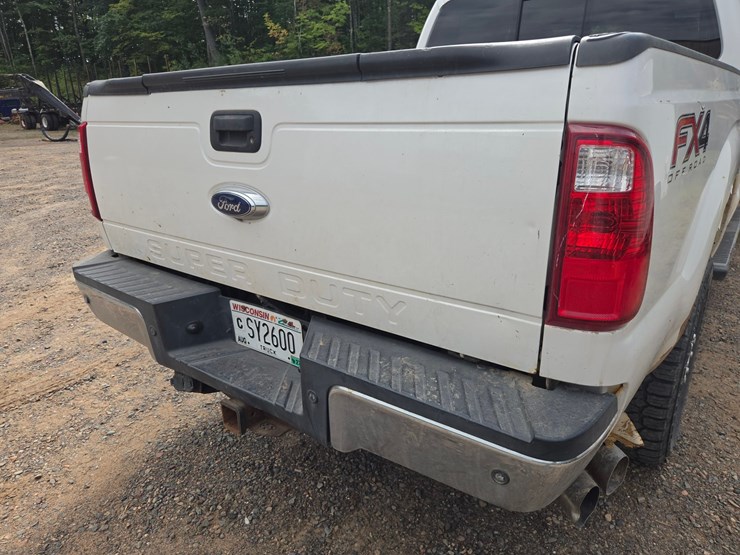 2013-ford-f250-lariat-image-22