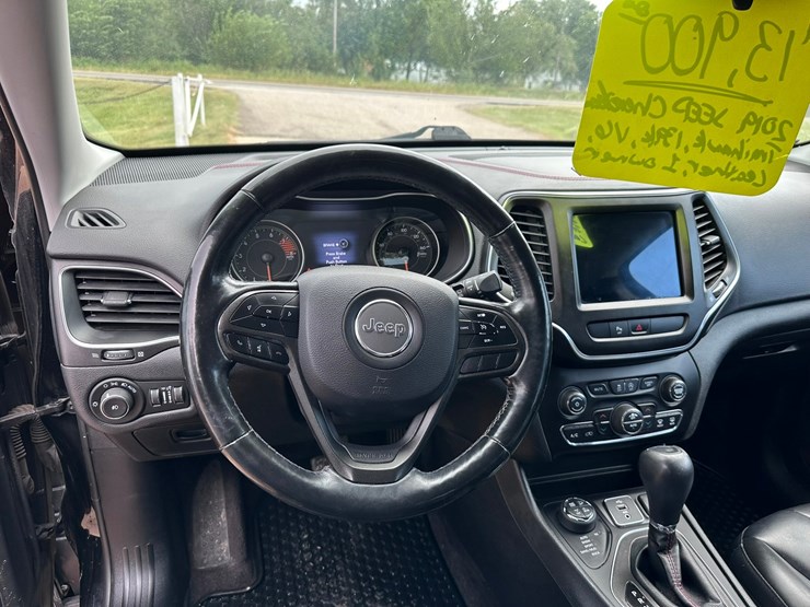 2019-jeep-cherokee-image-18